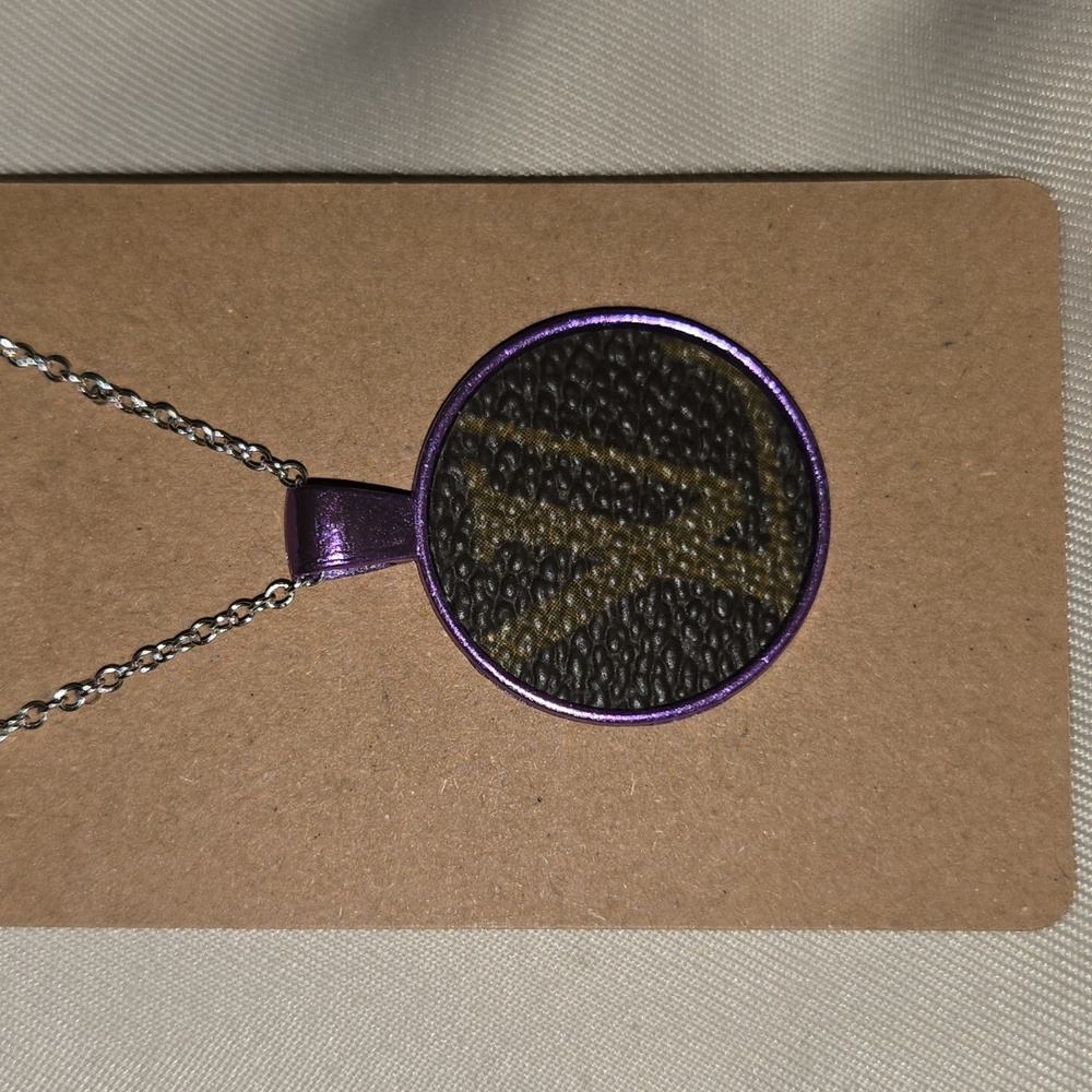 ❣️Louis Vuitton❣️Upcycled⬆️Sterling Silver 20' Purple Necklace💜Authentic LV Bag - Picture 2 of 7